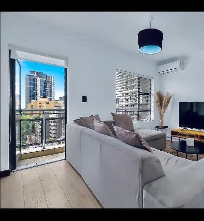2 Bedroom 2 Bath Luxury - Sandton Cbd 요하네스버그 외부 사진